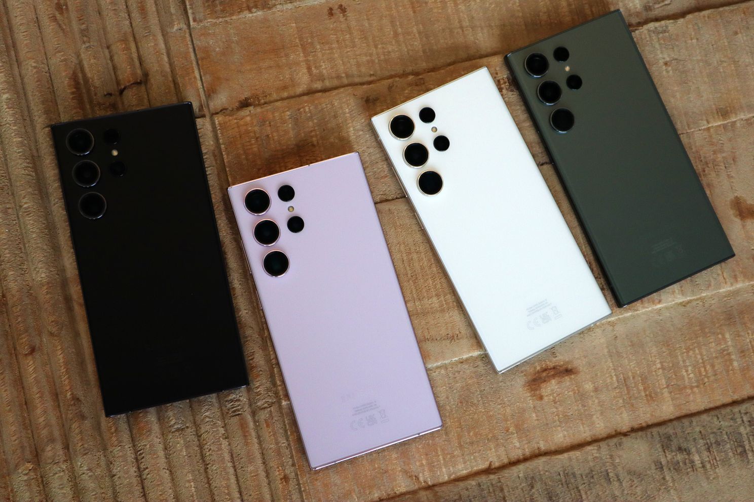 De Samsung Galaxy S23 Ultra in vier kleuren