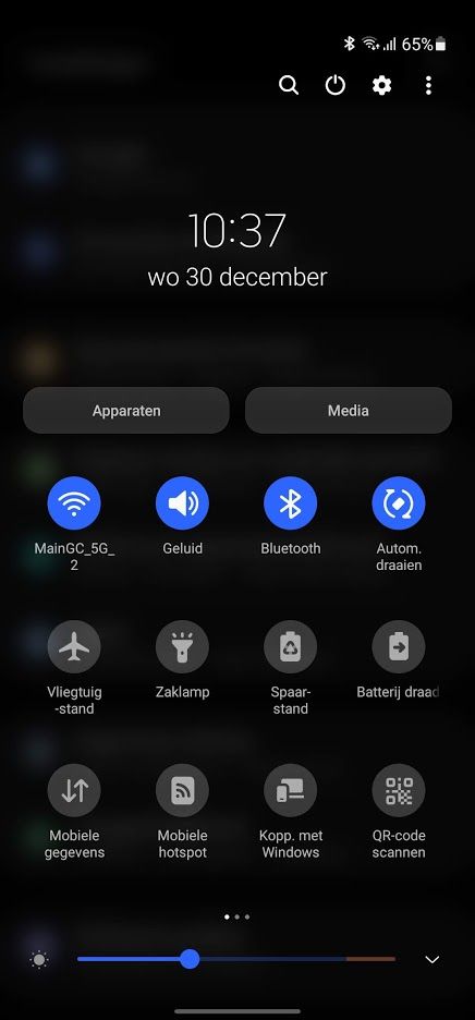 Waar is het nieuwe powermenu van Android 11 in Samsungs One UI 3.0?