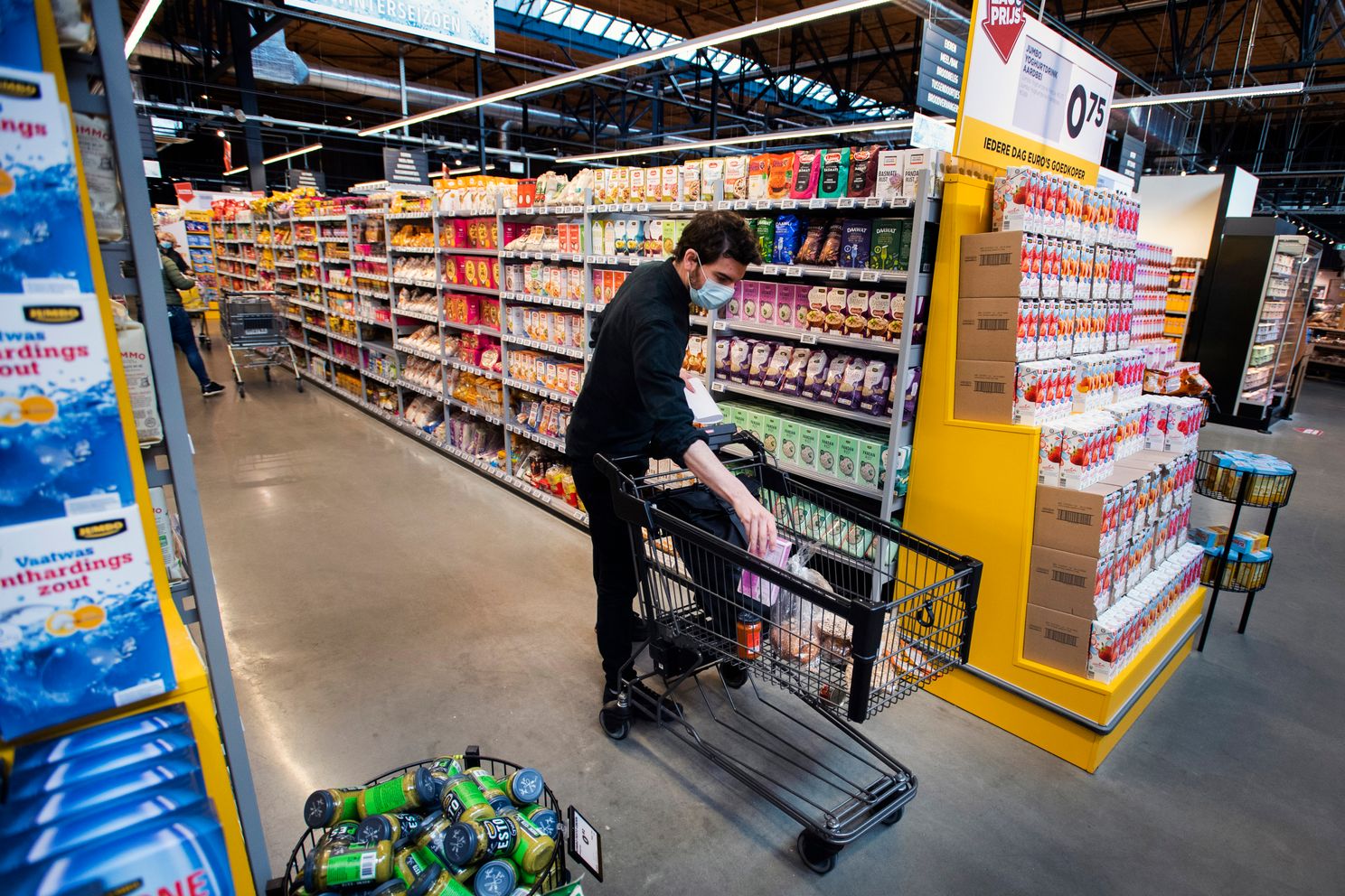 Jumbo experimenteert met slimme winkelwagens