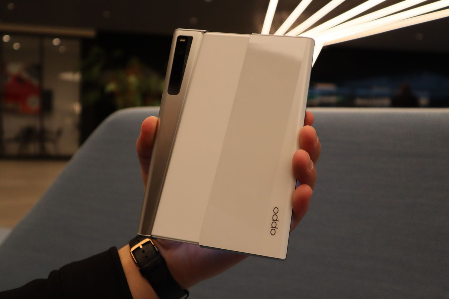 OPPO X 2021 hands-on: OPPO's antwoord op de vouwbare telefoon rolt