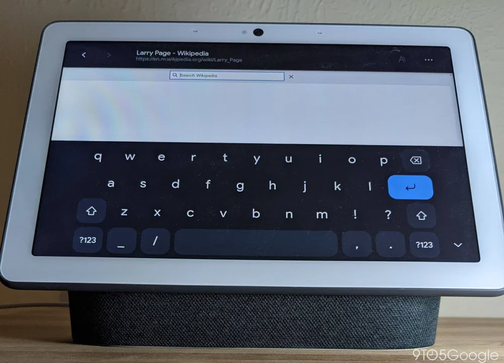 De Nest Hub met zijn toetsenbord