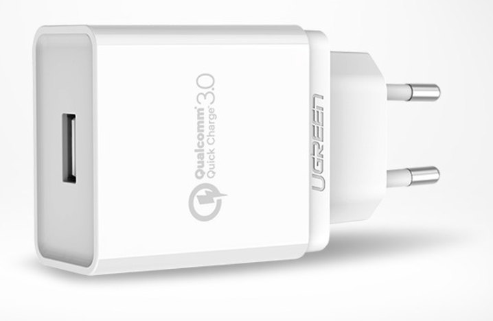 Het QuickCharge-logo staat vaak vermeld op productverpakkingen en op de oplader zelf