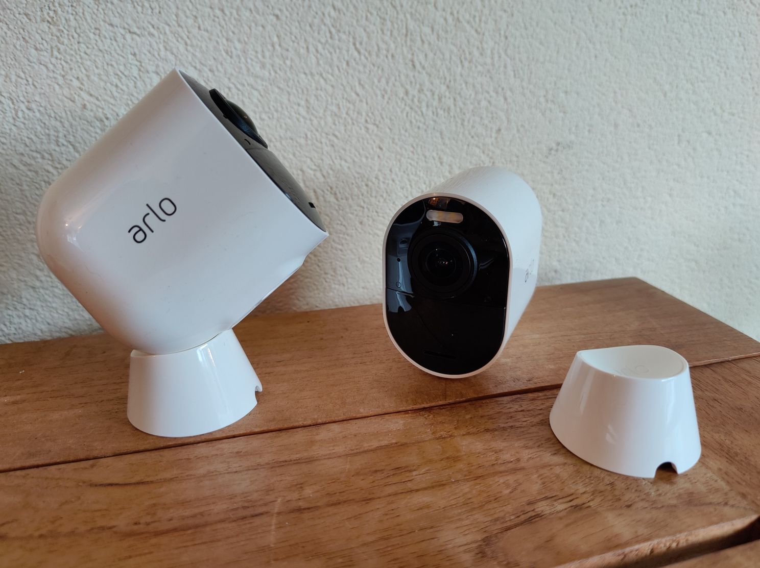 Arlo Ultra 2 en Arlo Essential review: spotten alles in en om je huis
