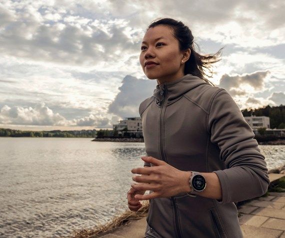 Nieuwe Suunto 5 Peak is superlicht en heeft een accuduur van 100 uur