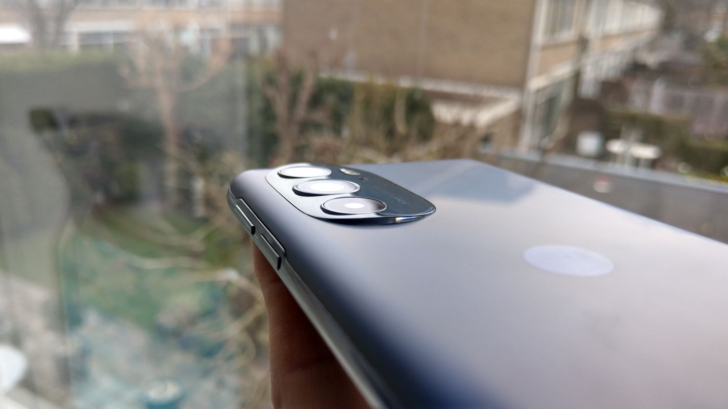 Camera-eiland op de Moto Edge 30 Pro