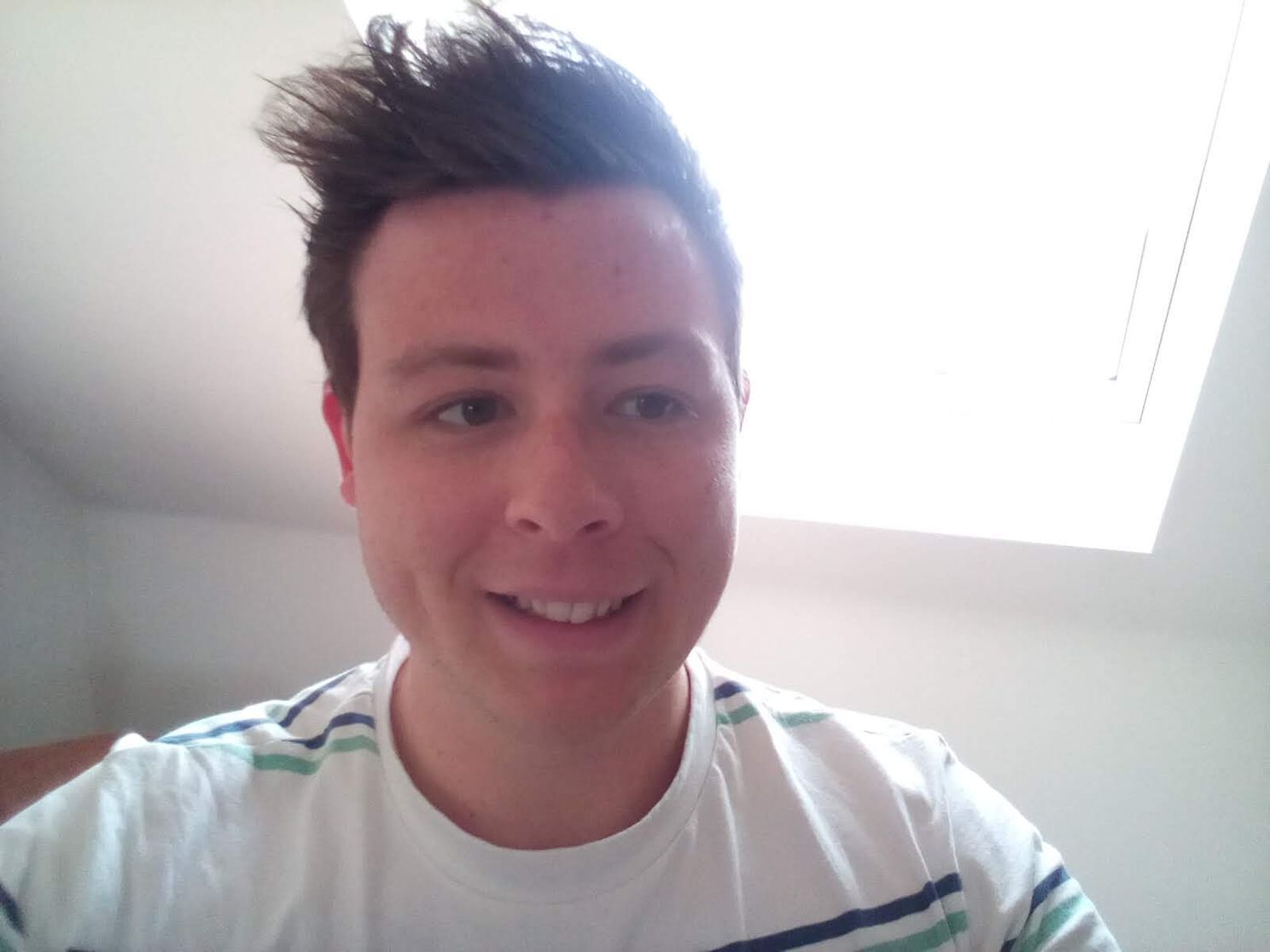 Foto genomen met de gewone selfiecamera