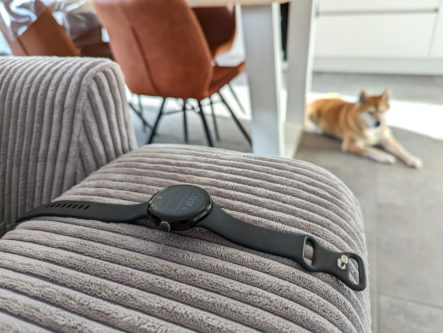De Pixel Watch met het fraaie always-on-scherm