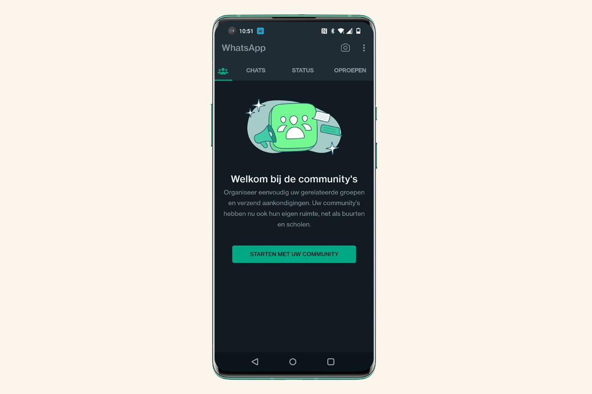 Je vindt Communities door in WhatsApp op de drie poppetjes linksbovenin te tikken.
