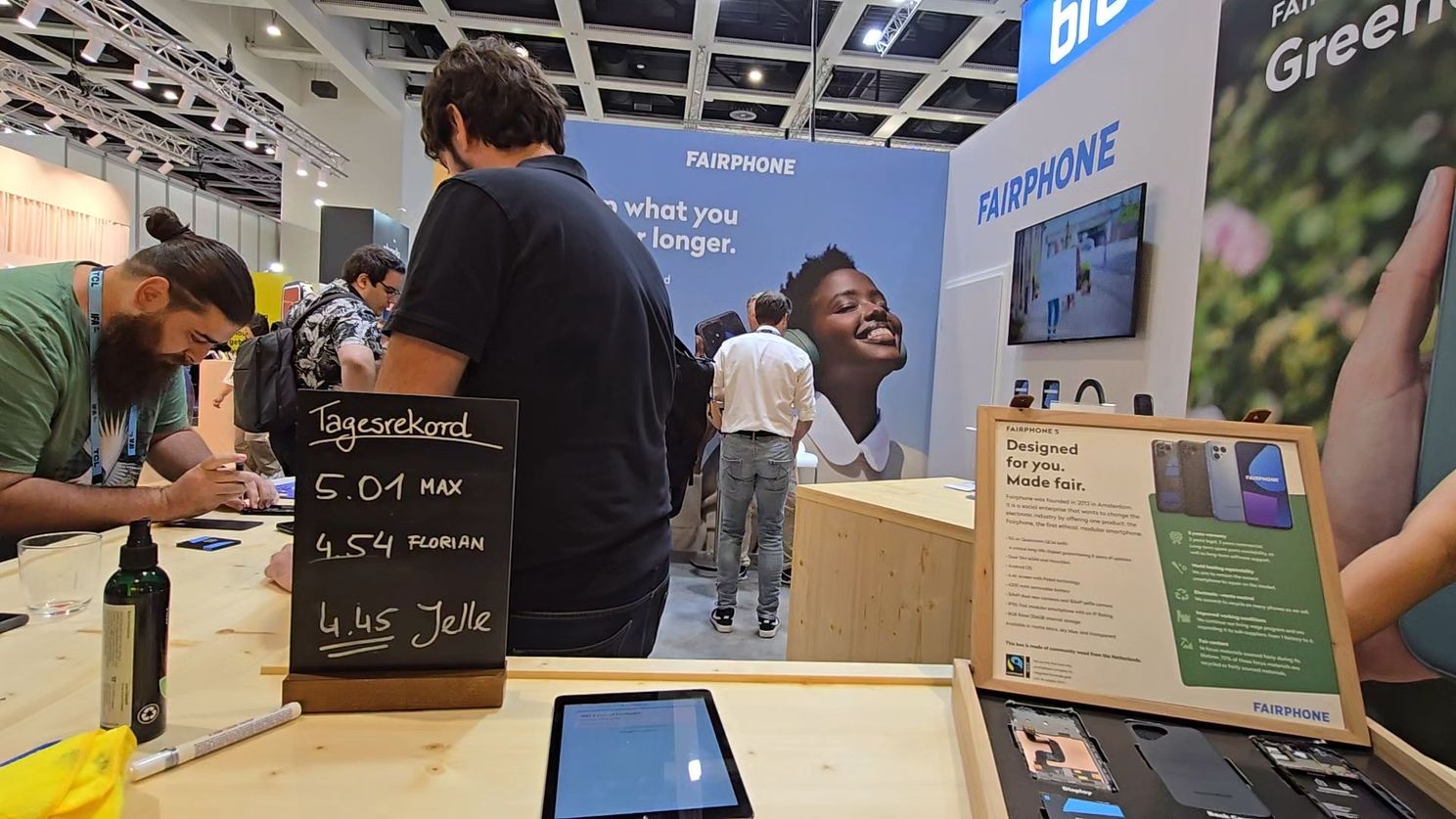 Fairphone vertelt op IFA meer over donkergroene doelgroep en ‘nieuwe’ telefoon