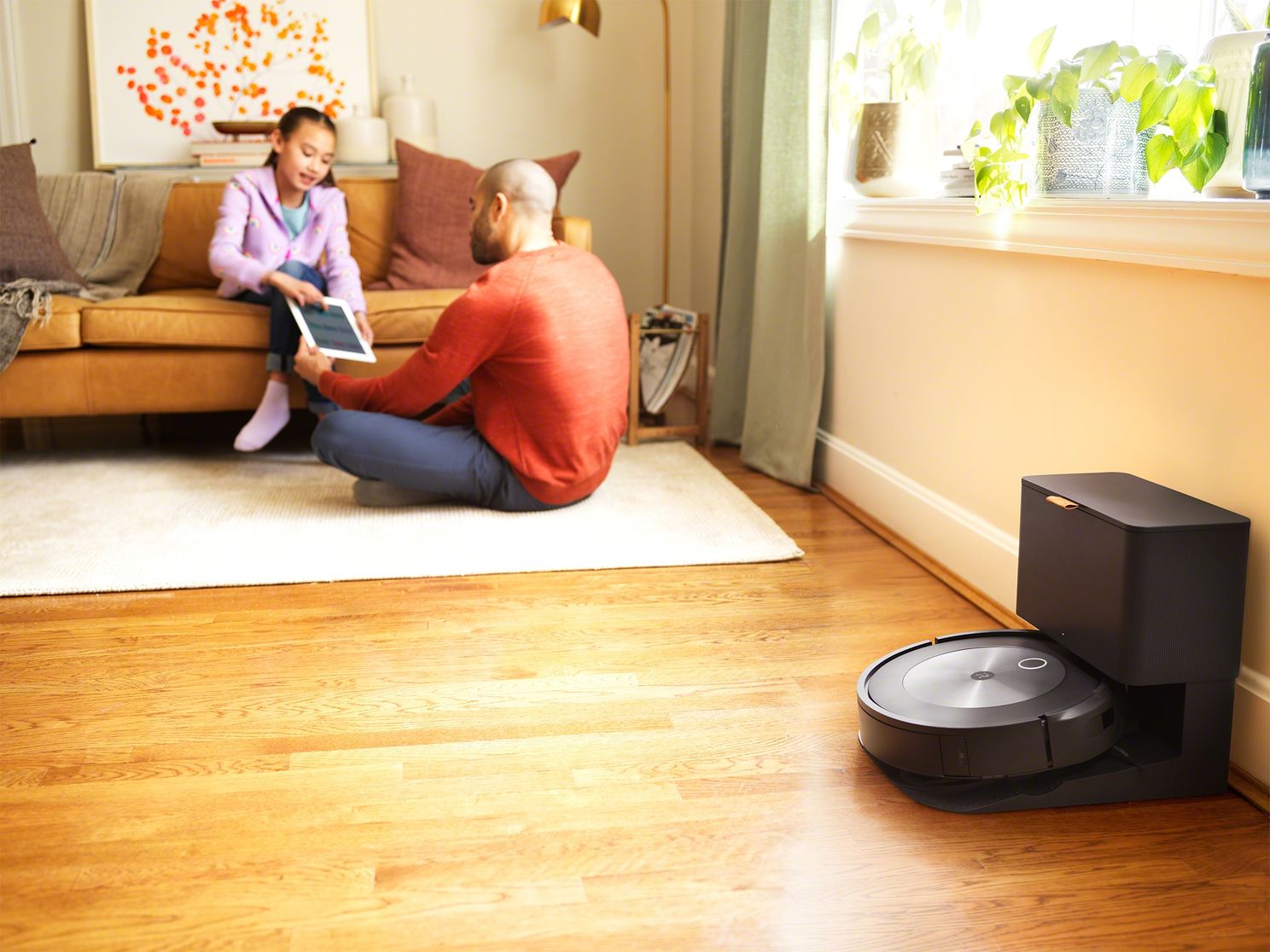 De Roomba j7+ is een zelflegende robotstofzuiger met wifi