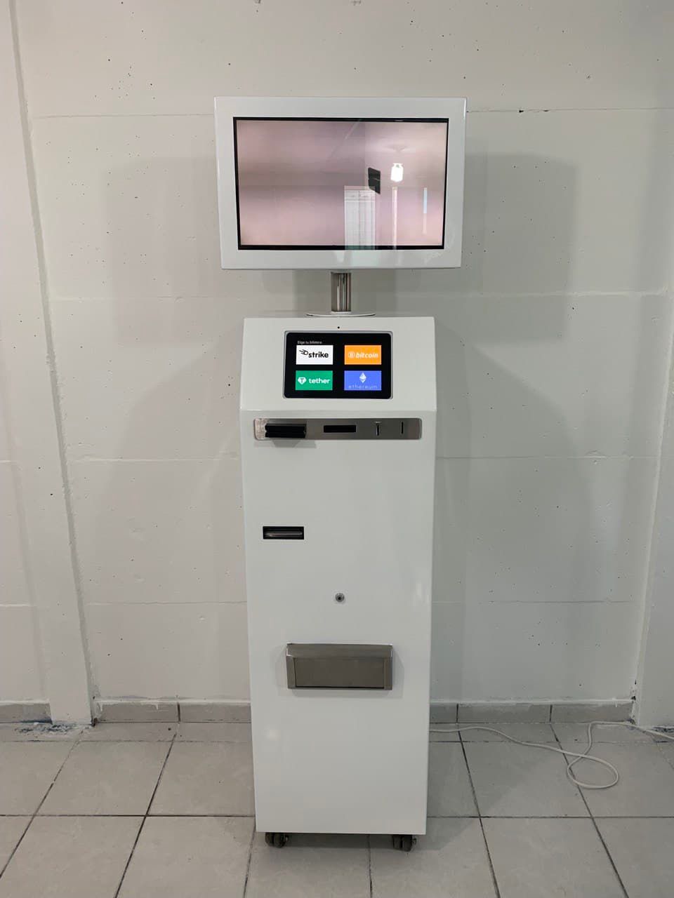 4 vragen aan de eerste 'native' Bitcoin ATM van El Salvador
