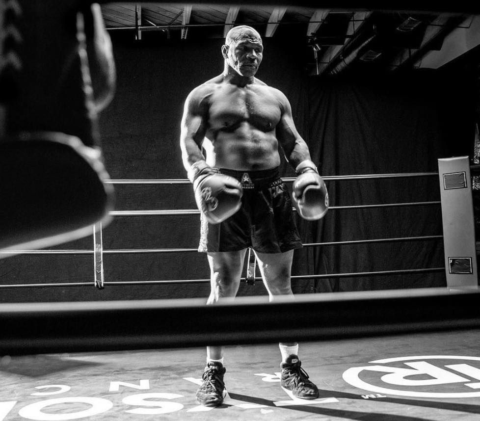 Mike Tyson keert terug in de ring, zo ziet hij er nu uit