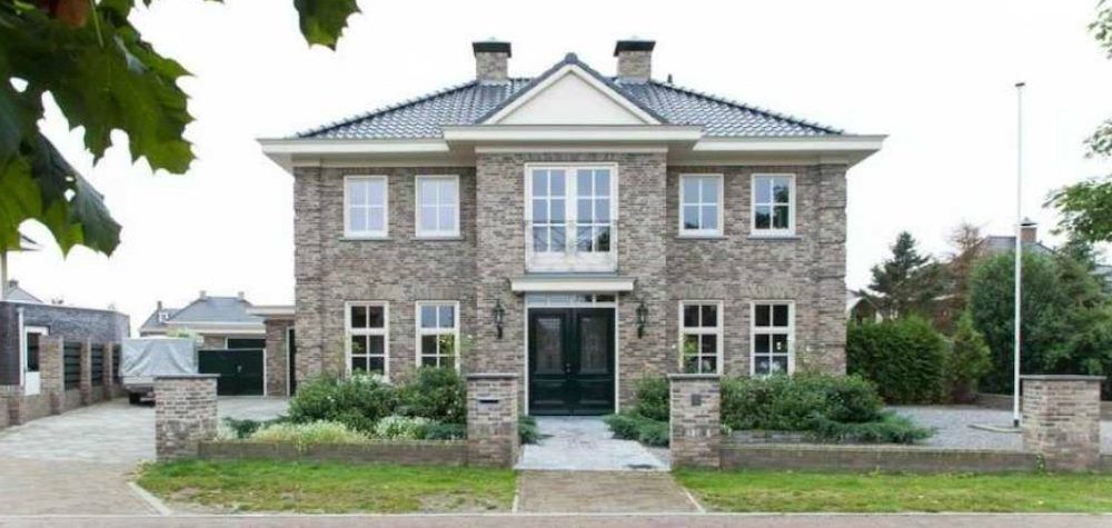 VIDEO: Een kijkje in de enorme villa van Rico Verhoeven