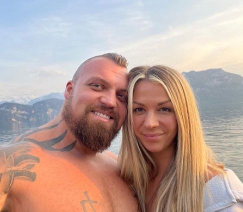 Eddie Hall deelt bizar verhaal over hoe hij sterkste man ter wereld werd: "Fles wodka en in bed gescheten"