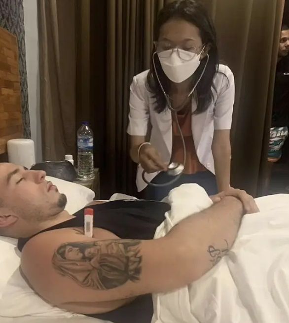Toerist neemt 'grappige' foto op Bali maar mag blij zijn dat hij het kan navertellen