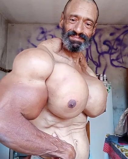 'Braziliaanse Hulk' die zichzelf volspoot met olie sterft op 55-jarige leeftijd