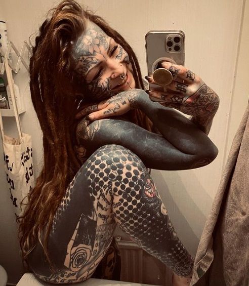 Girls & Tattoos: Aleksandra staat voor 99% vol met tatoeages, maar wil nog verder gaan (foto's)