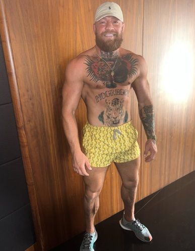 MMA-superster Conor McGregor bijt terug nadat fan hem beschuldigt van gebruik stimulerende middelen