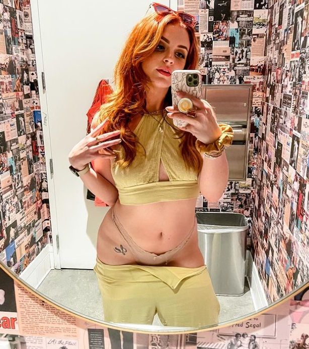 Dochter ziet succes van moeder op OnlyFans en volgt dan maar in haar zog: "Veel vrouwen haten ons"