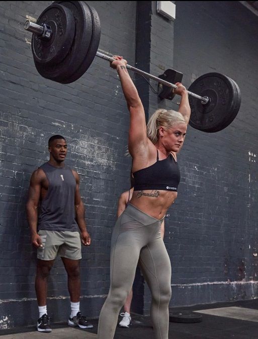 Het Sterke Geslacht: Sara is één van de knapste en sterkste CrossFit-atletes op deze planeet (foto's)