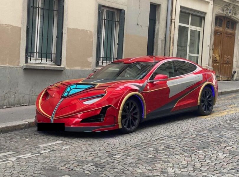 Marvel-fan tovert zijn Tesla Model S om tot een echte Iron Man