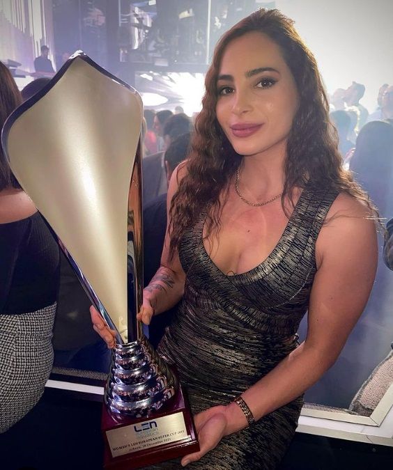 Sportief & Sexy: waterpolo is echt wel een leuke sport, zeker als de wondermooie Nicol meespeelt (foto's)