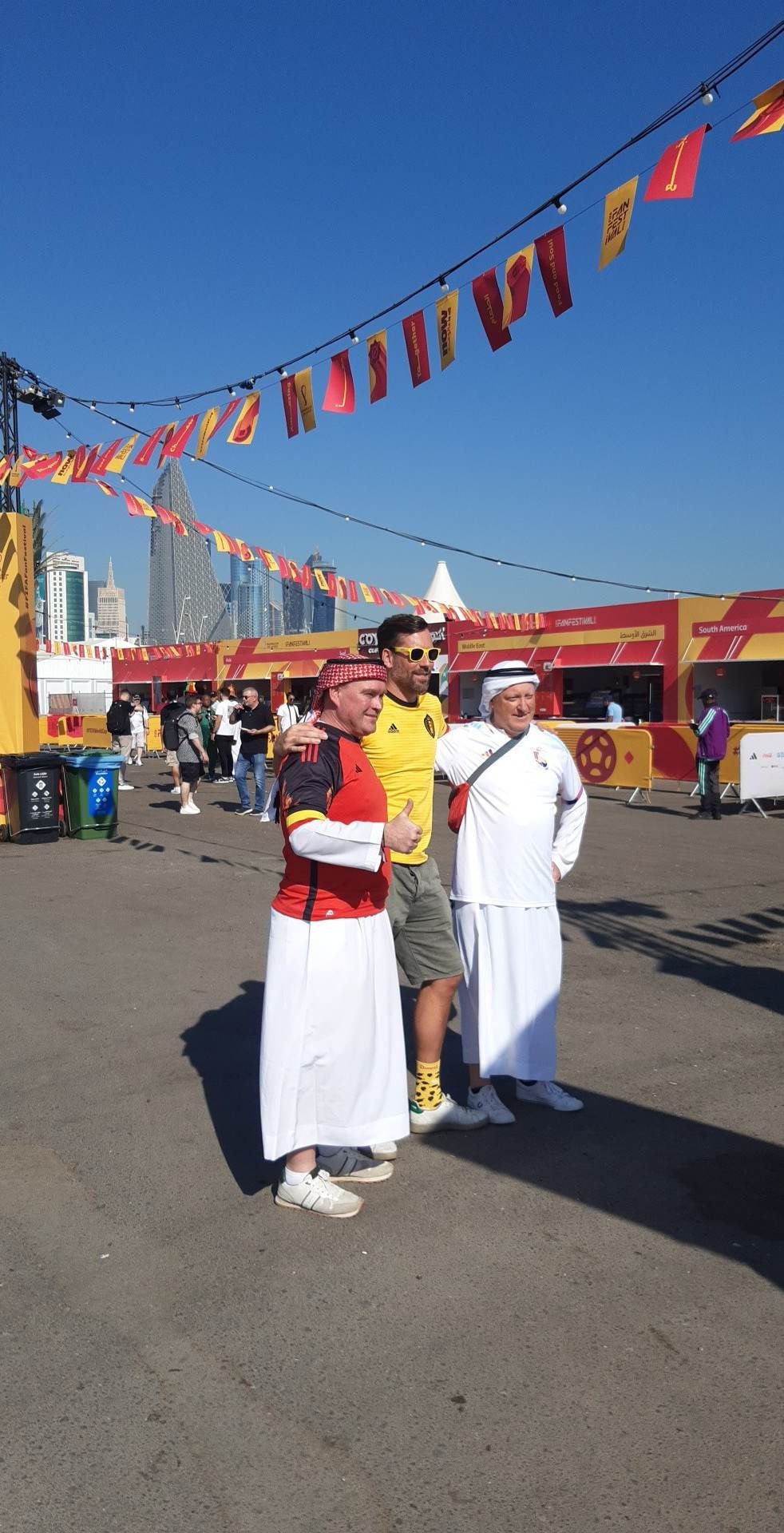 Duivel in Qatar (episode 1) - "We spreken af op een 'secret place' waar er wel bier te vinden is"