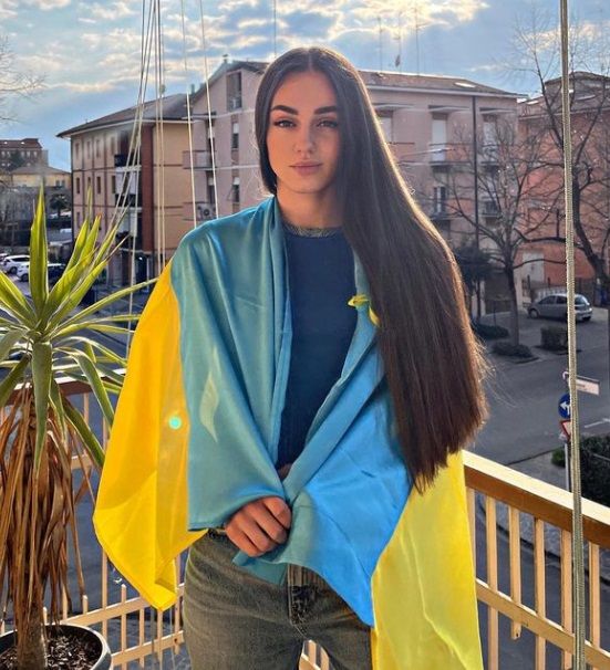 Het Sterke Geslacht - De beeldschone karateka Diana legt je met gemak tussen haar boterham (foto's)
