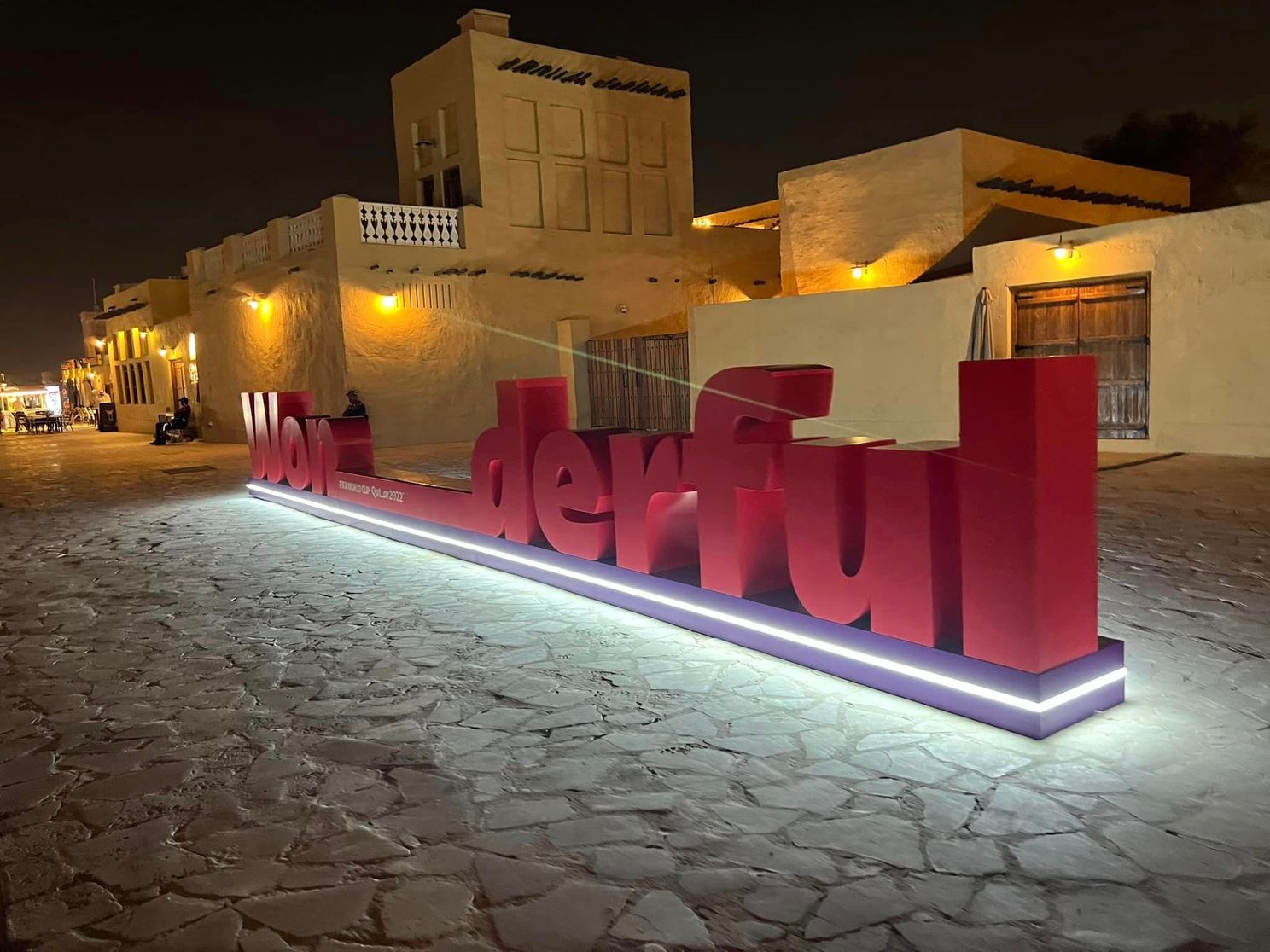 Duivel in Qatar (episode 3) - "Eerst jeeps en kamelen, maar dan... genieten!"