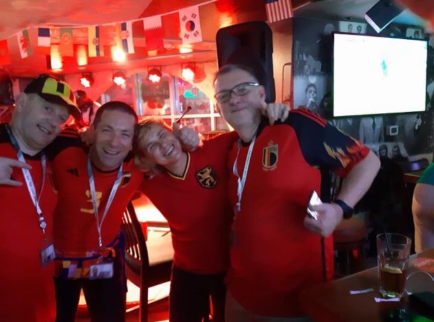 Duivel in Qatar (episode 1) - "We spreken af op een 'secret place' waar er wel bier te vinden is"
