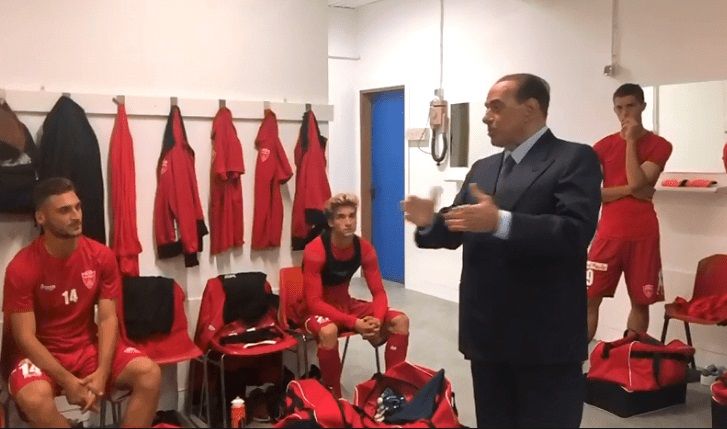 Wat als AC Monza wint van topclub in Serie A? Dan krijgen ze bus vol prostituees (cadeau van Berlusconi)