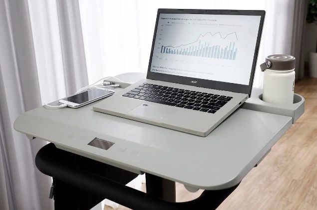 Met deze (energiezuinige) eKinekt BD 3 'bike desk' van Acer kan je tegelijkertijd werken en sporten