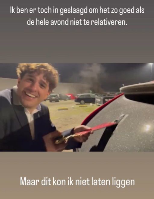 Jelle De Beule wint Kastaar! voor 'Nonkels' en toont op parking meteen hoe nuttig zo'n ding kan zijn