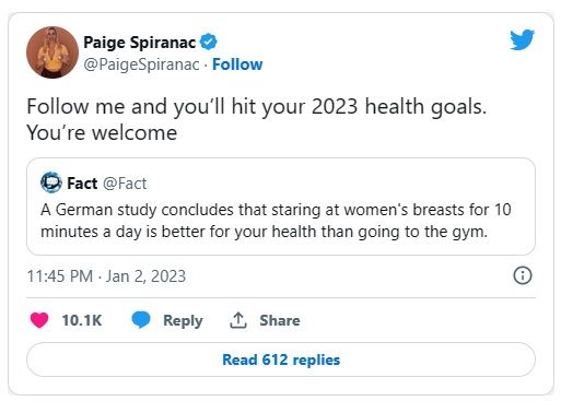 Golf-babe Paige Spiranac heeft goed nieuws: "Kijken naar mijn borsten is gezond!" (foto's)