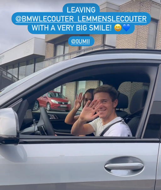Remco en Oumi tonen trots hun nieuwe bolide: "Vertrekken met een grote glimlach!"