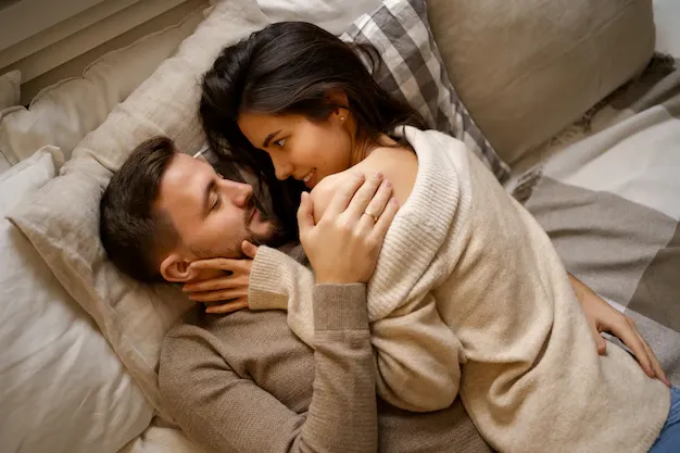 Onderzoek van Durex legt bloot hoeveel vrouwen doen alsof in bed (en dat zijn er best veel)