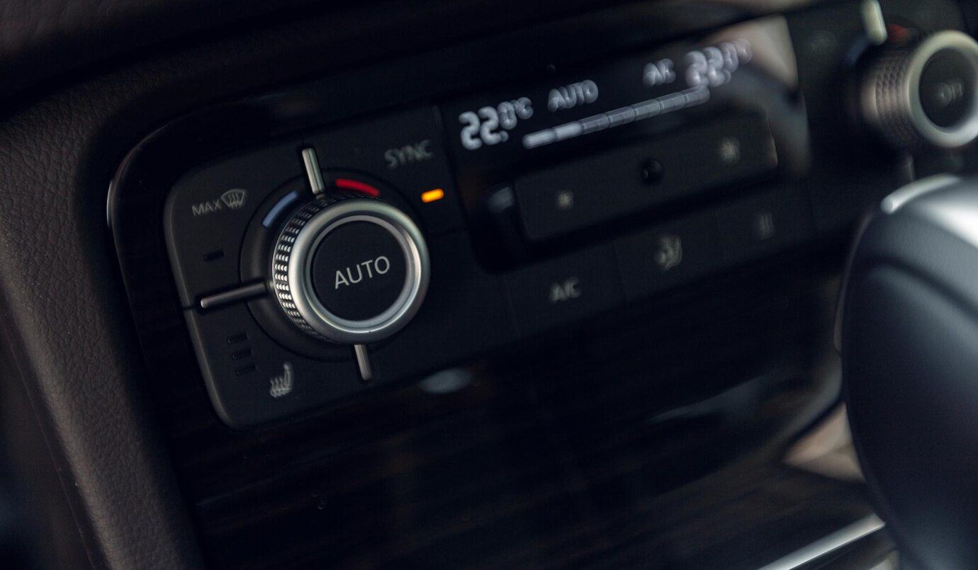 Waarom autothermometers altijd 'onnauwkeurig' lijken en aangeven dat het kouder is dan het in werkelijkheid is