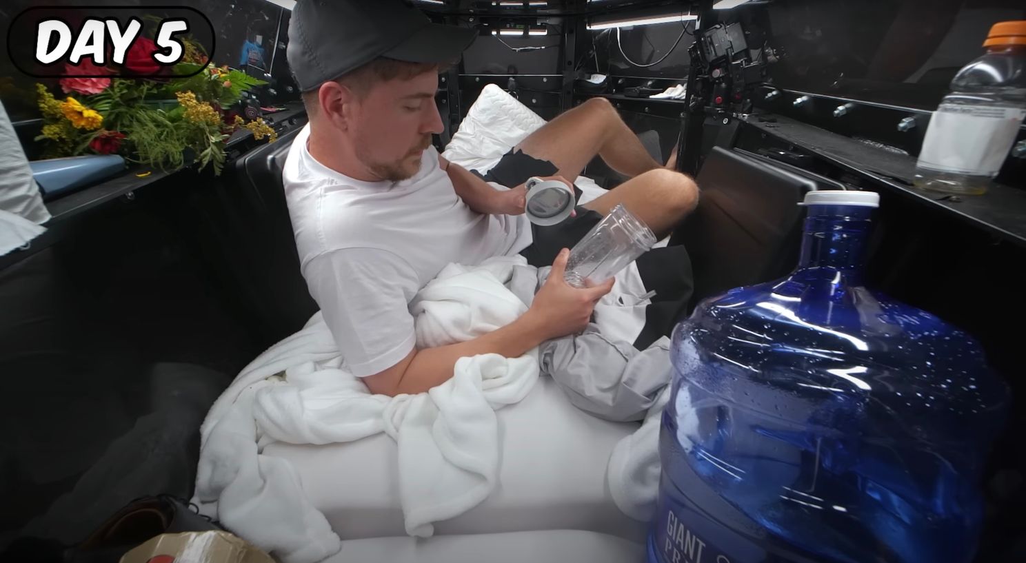 YouTuber Mr Beast liet zich voor 7 dagen levend begraven en het bleek pure horror te zijn