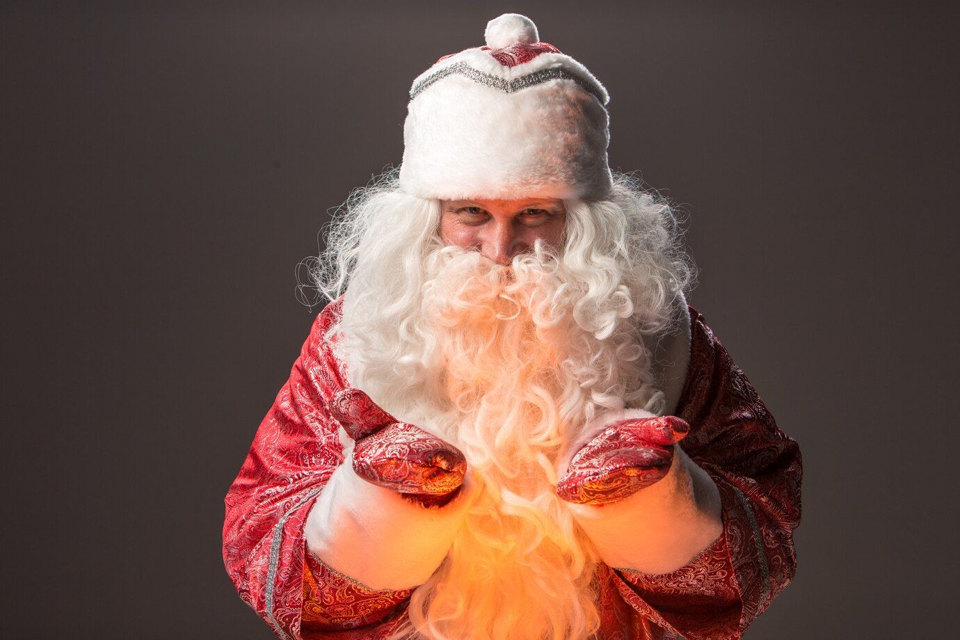 happy santa claus looking camera 155003 1777
