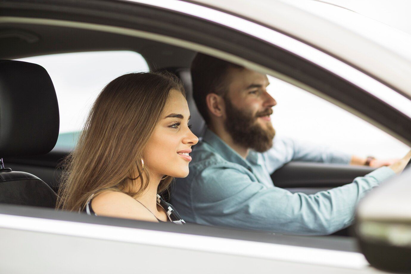 Wie rijdt er beter met de auto: mannen of vrouwen? Onderzoekers geven het verlossende antwoord...