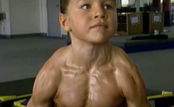 Ooit was hij de jongste bodybuilder op deze planeet, vandaag de dag is hij onherkenbaar