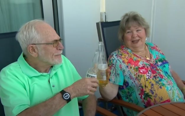 Gepensioneerd koppel leeft permanent op een cruiseschip: "Het kost ons veel minder dan een bejaardentehuis!"