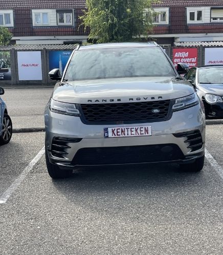 Vlaming met Range Rover krijgt veel reactie op zijn gepersonaliseerde nummerplaat: "Hij had zeker keuzestress"