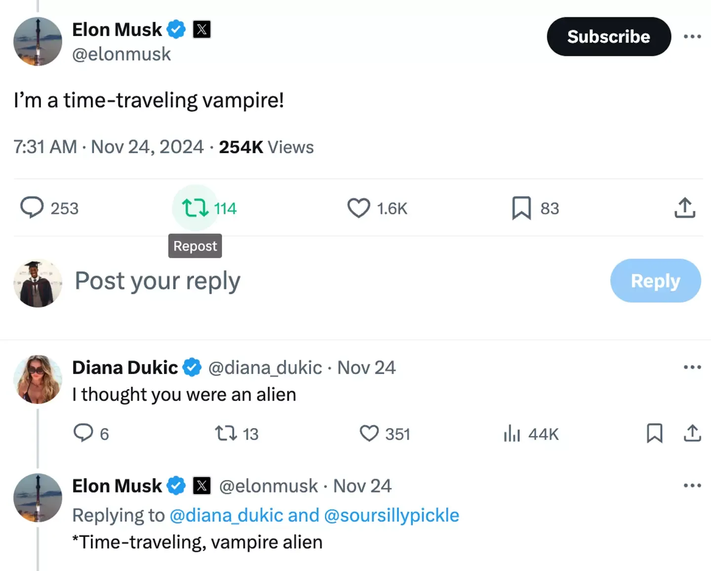 Het internet gaat overkop na bizarre bewering van Elon Musk: "Ik ben een tijdreizende alien-vampier"