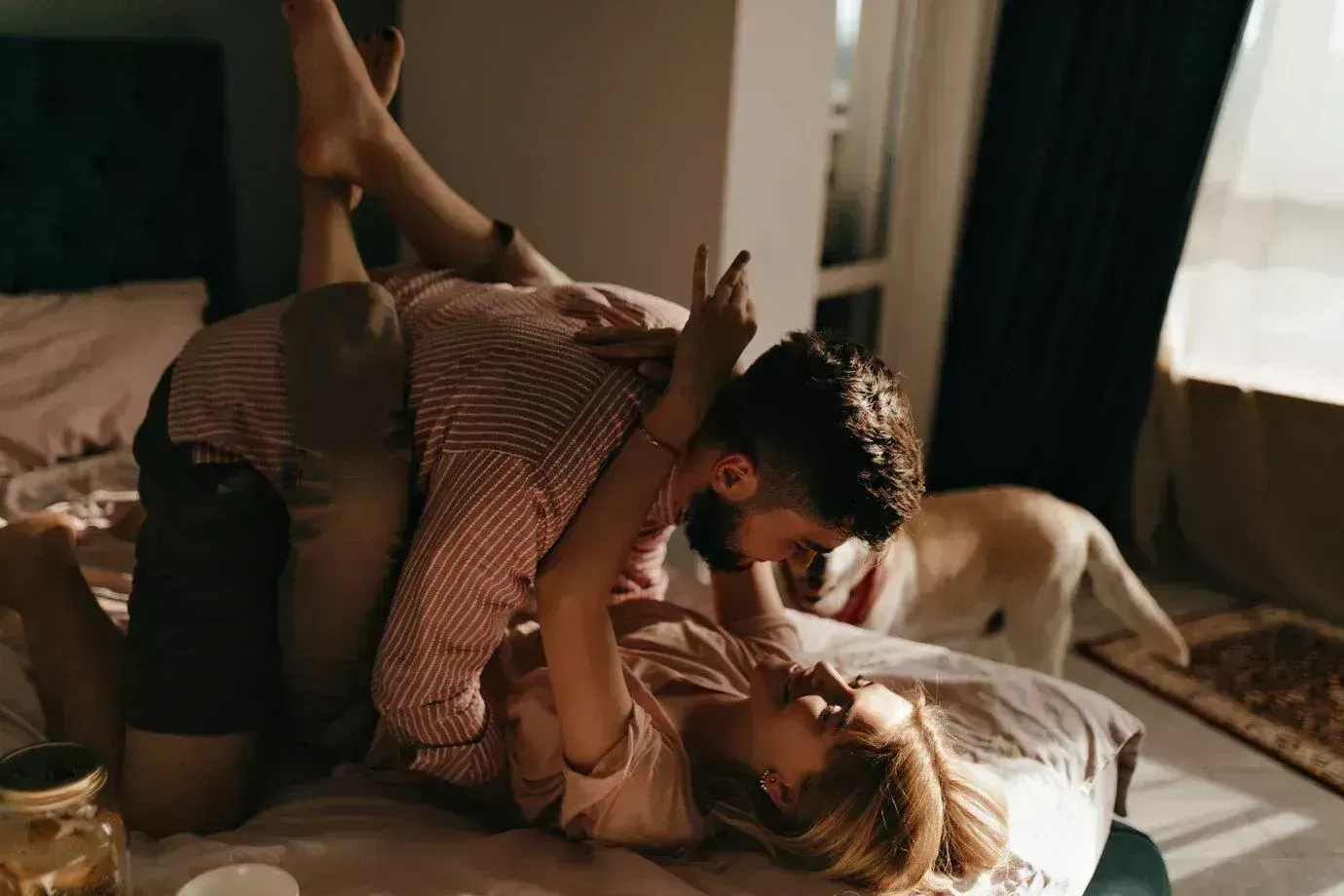 Wil je langer leven? Dan is dit hoeveel keer je per week aan 'bedpret' moet doen (volgens de wetenschap)