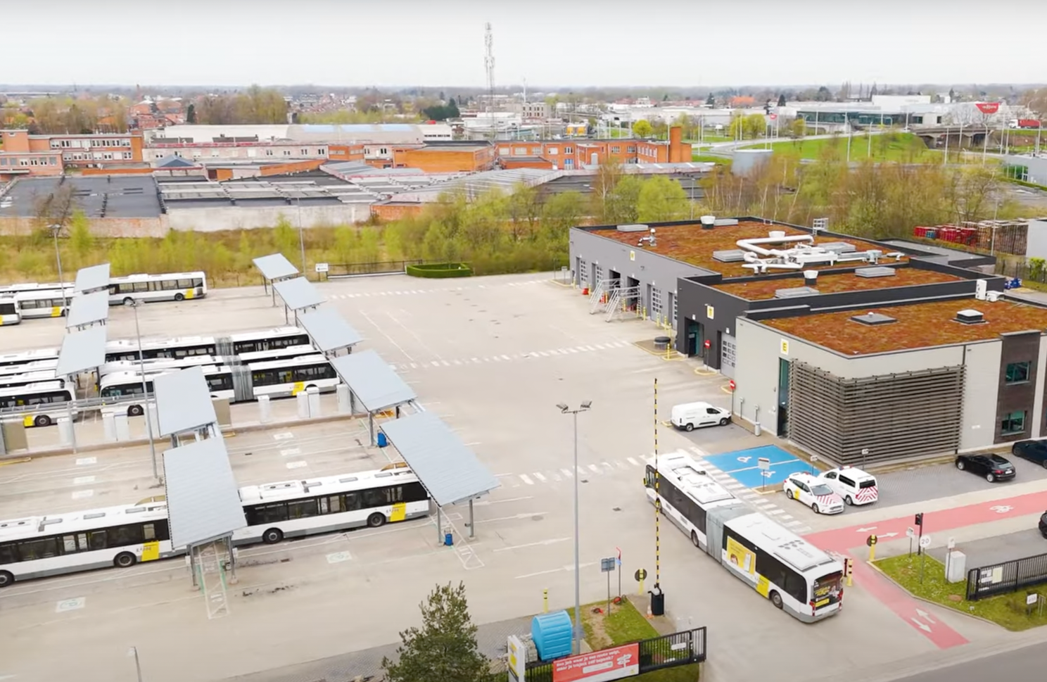 Dit is het loon van een Vlaamse chauffeur bij De Lijn: "Heel mooi loon, maar soms slechte uren"