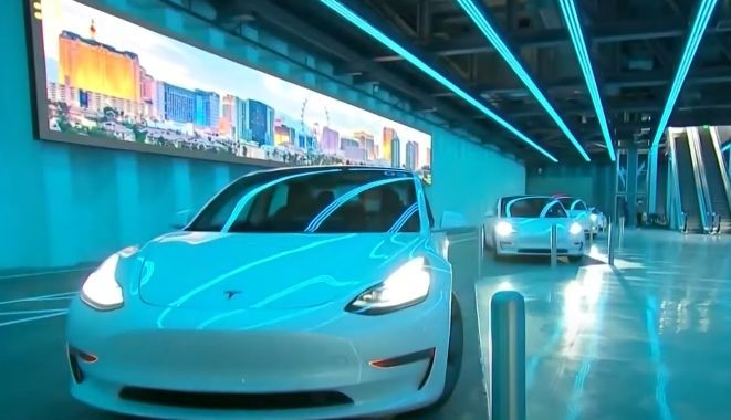 'Vegas Loop': de verborgen tunnels van Tesla-baas Elon Musk en de toekomst van vervoer