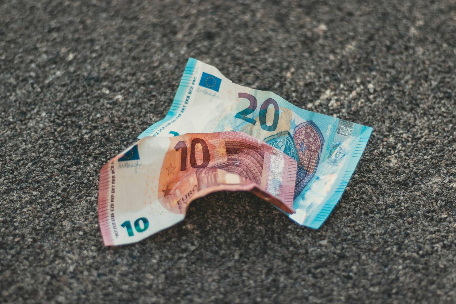 Dit zijn de 5 grootste financiële fouten waardoor Belgen onnodig geld verliezen. Maak jij deze ook?