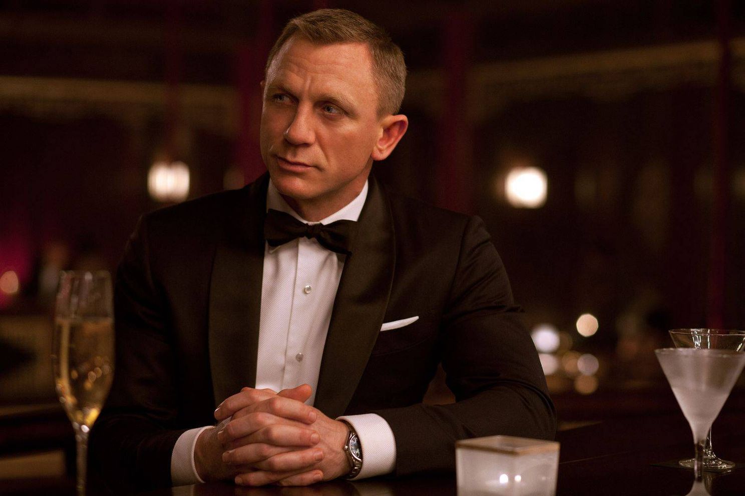 Fans denken te weten wie de volgende James Bond wordt, nadat ze klein maar 'belangrijk' detail ontdekken