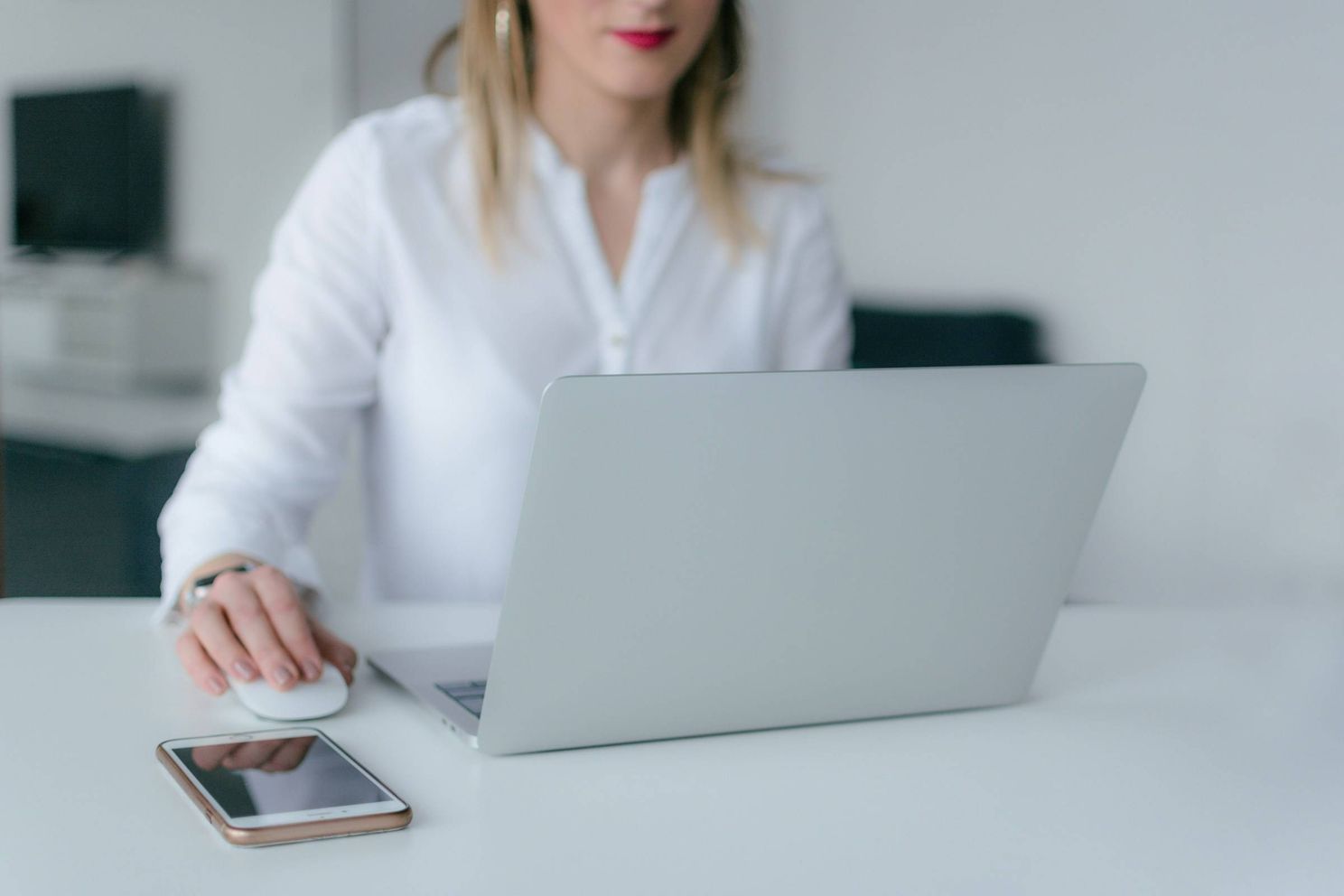 Volgens recruiters moet je één ding zeker doen tijdens een online sollicitatiegesprek: "Het creëert vertrouwen"
